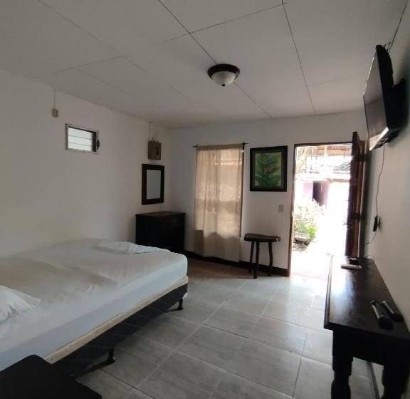 デラックスルーム, The Landing Hotel And Restaurant