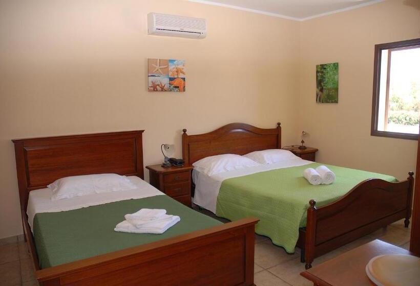 غرفة كلاسيكية رباعية, Costa Blu