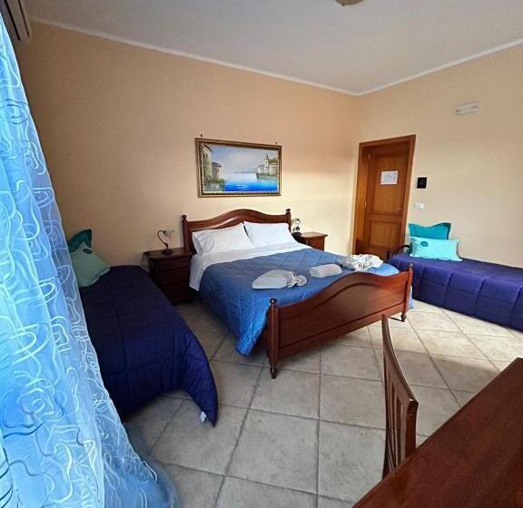 Четырехместный Номер Стандарт с Балконом, Costa Blu