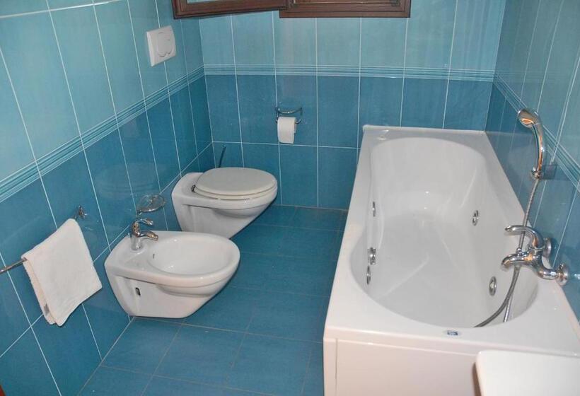 غرفة قياسية مزوَّدة بشُرفة, Costa Blu