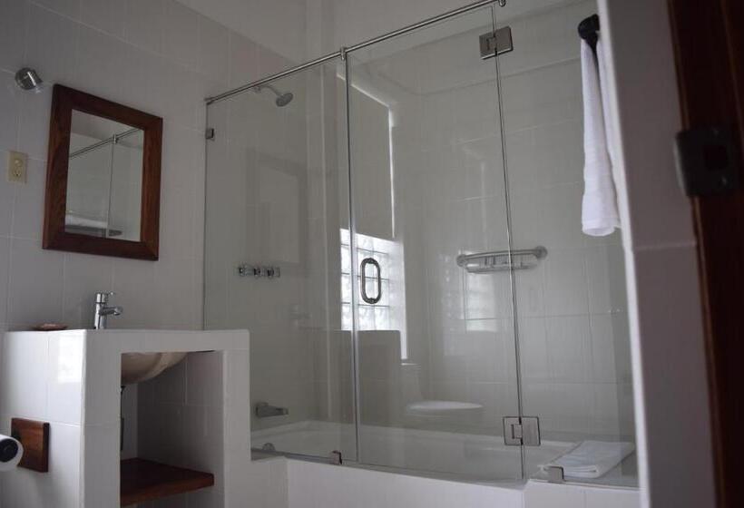 سوییت جونیور, Casa Meba Hotel Boutique