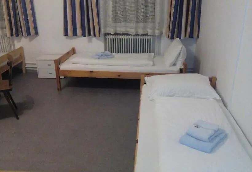 スタンダード4人部屋, Gasthof Zum Nibelungenbauer