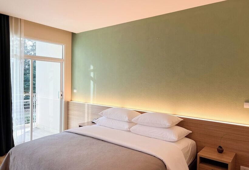 غرفة قياسية, The Kaset