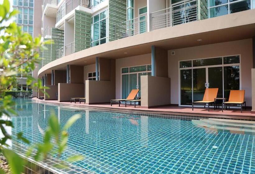 غرفة ديلوكس, The Kaset