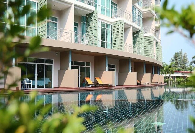 غرفة ديلوكس, The Kaset