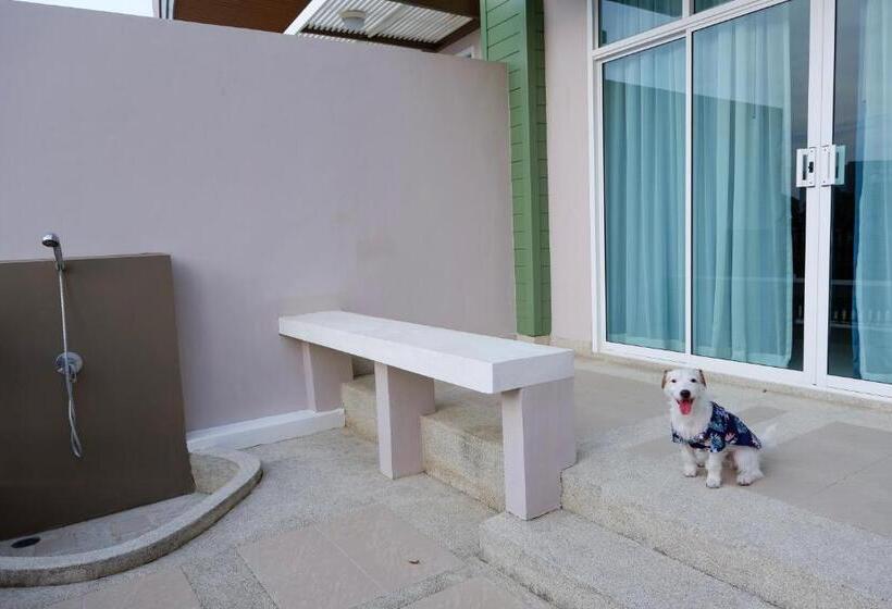 غرفة ديلوكس مطلة على البحيرة, The Kaset