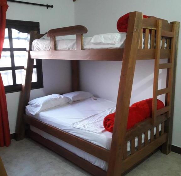تختخواب در اتاق مشترک, Hostal Balcones De La Piedra
