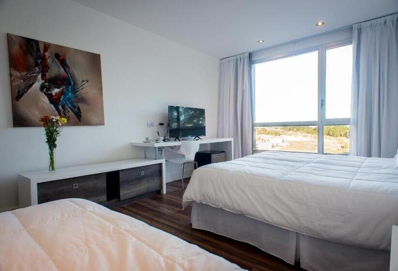 חדר סטנדרטי לשלושה עם נוף, Posta Natural