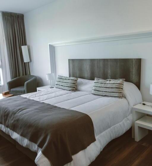 חדר סטנדרט לשלושה, Posta Natural