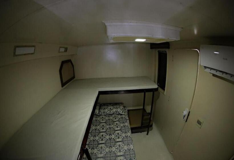 四人标准间, Tapri   Hotel Flutuante