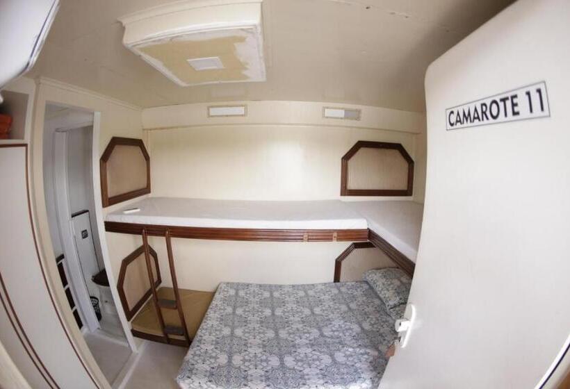 四人标准间, Tapri   Hotel Flutuante