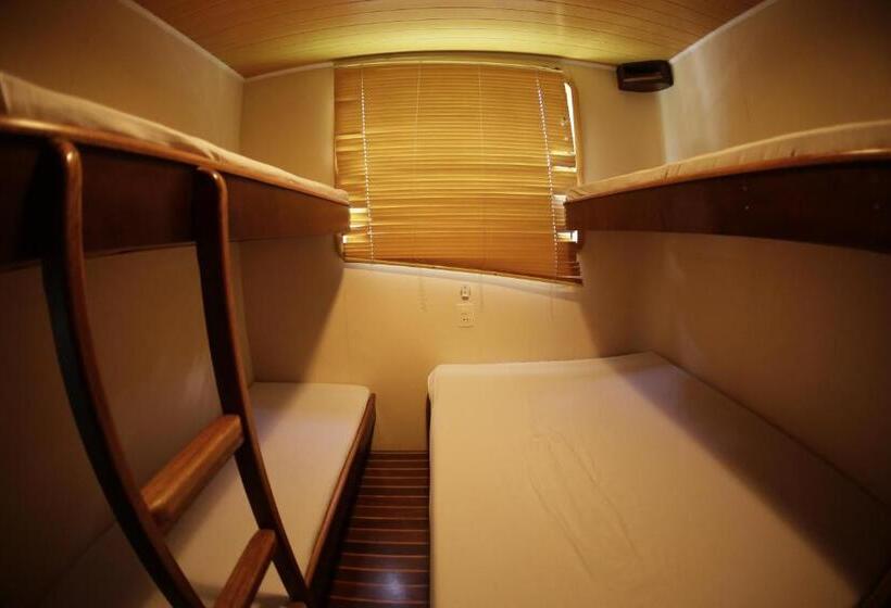 家庭间, Tapri   Hotel Flutuante