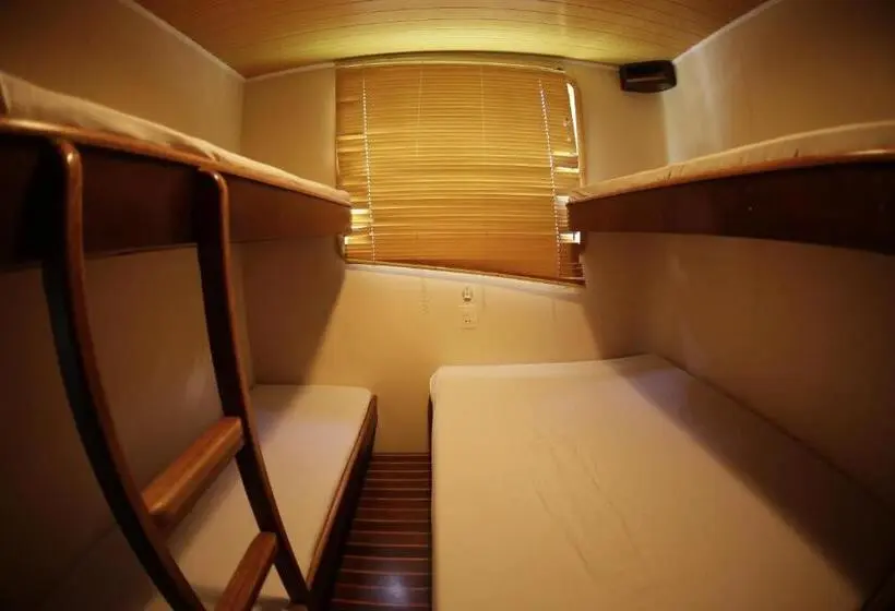 ファミリールーム, Tapri   Hotel Flutuante