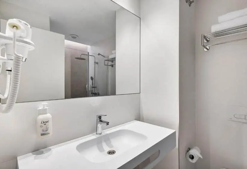 Perhehuone, B&b Hotel Sevilla Bormujos