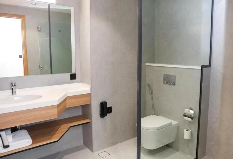اتاق سوپریور با چشم‌انداز دریا, Park Inn by Radisson Muscat