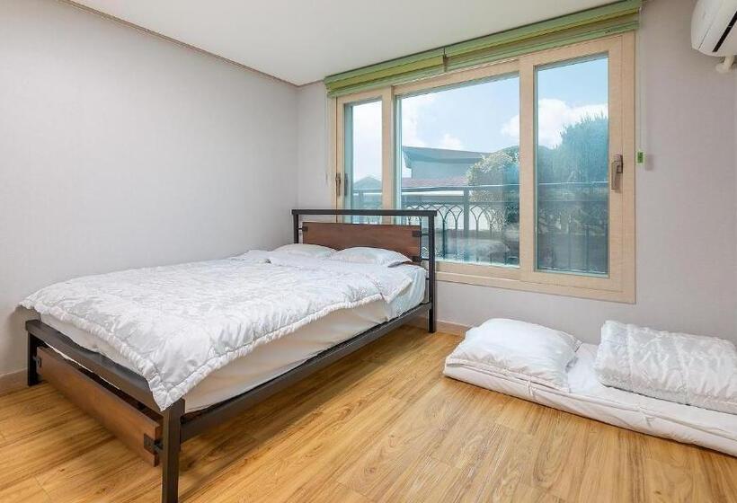 スタンダードスタジオ, Jeju Jang Sugot Pension