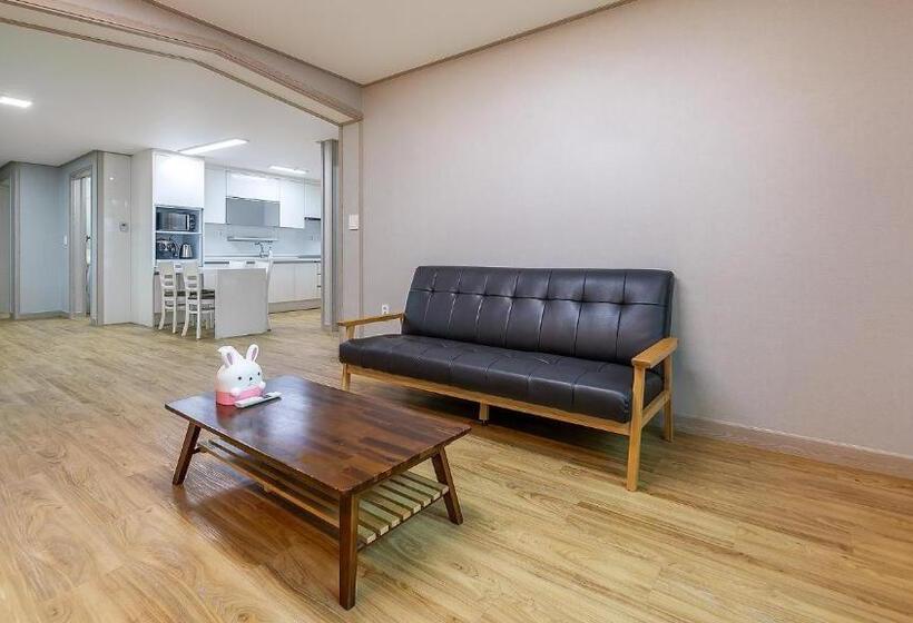 スタンダードスタジオ, Jeju Jang Sugot Pension