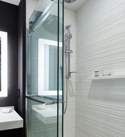 سوئیت جونیور با تخت بزرگ, AC Hotel Nashville Downtown