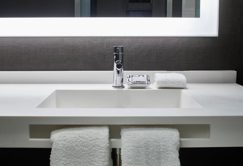 Quarto Deluxe Cama King, AC Hotel Nashville Downtown