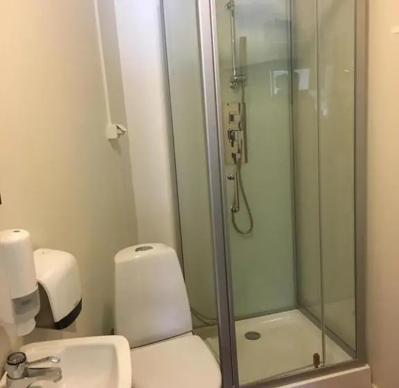 اتاق خانوادگی, Hostel Snoozemore