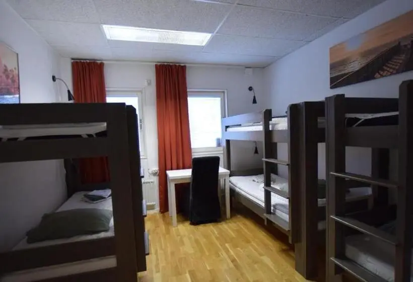 اتاق خانوادگی, Hostel Snoozemore