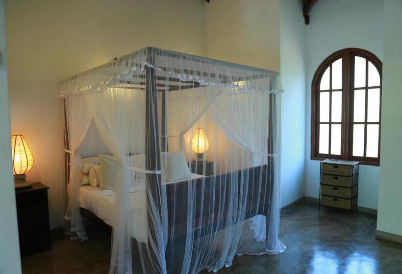 Номер Стандарт Вид на Бассейн, Good Karma Villa