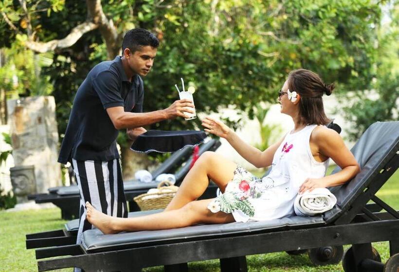 Номер Стандарт Вид на Бассейн, Good Karma Villa