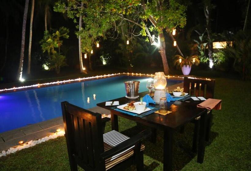 Номер Стандарт Вид на Бассейн, Good Karma Villa