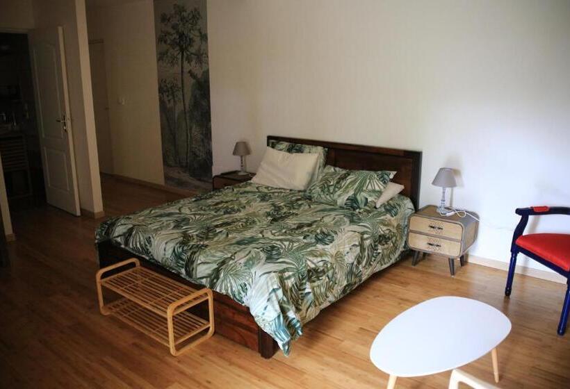 اتاق استاندارد, Poivre Et Citronnelle