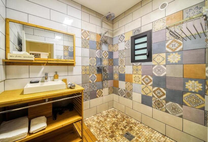 اتاق استاندارد, Poivre Et Citronnelle