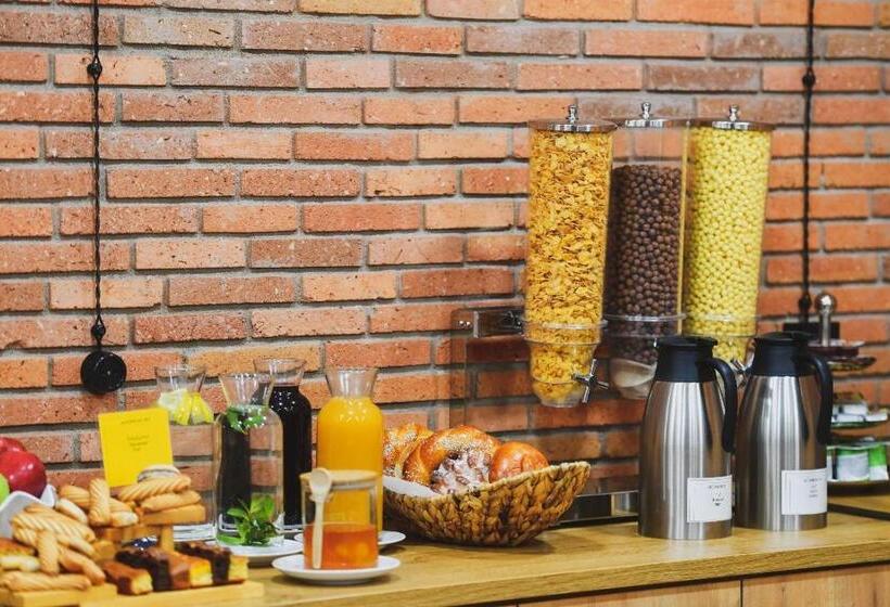 اتاق استاندارد با چشمانداز شهر, Atrium Boutique