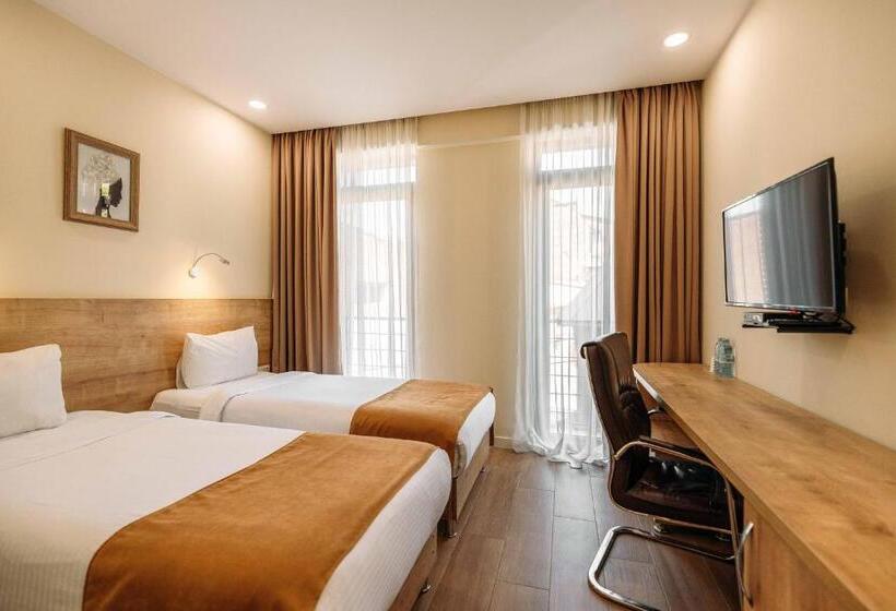 اتاق استاندارد با چشمانداز شهر, Atrium Boutique