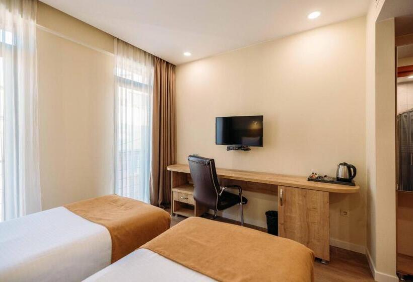 اتاق اکونومی, Atrium Boutique