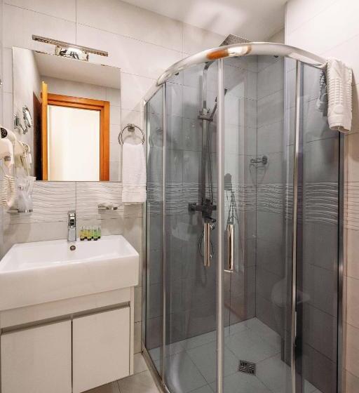 اتاق لوکس, Atrium Boutique