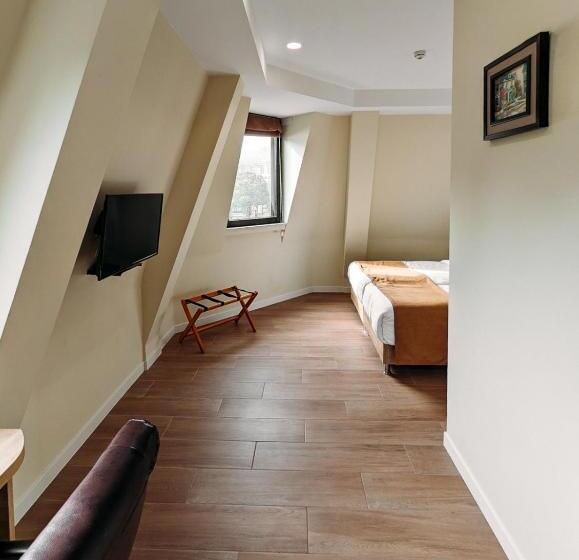 اتاق لوکس, Atrium Boutique