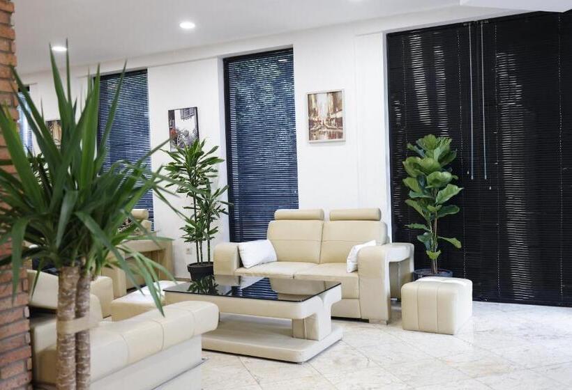 اتاق اکونومی, Atrium Boutique