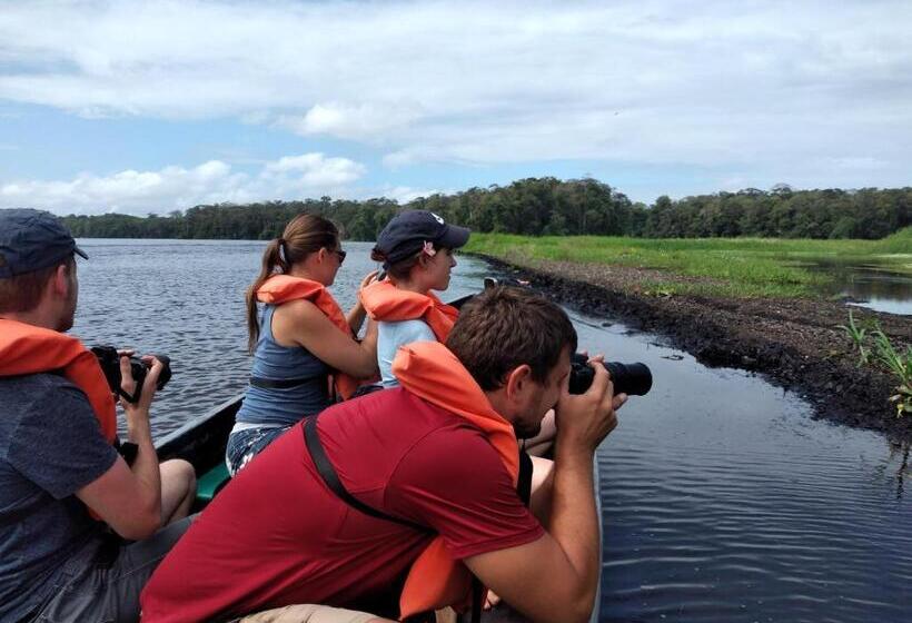 اتاق خانوادگی, Green Macaw Hostel