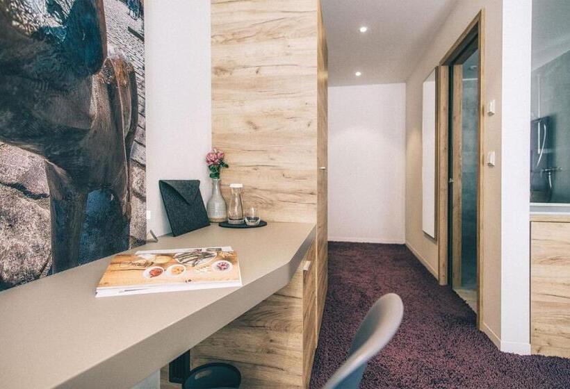 Номер Superior, Restaurant Kochschule Rössle