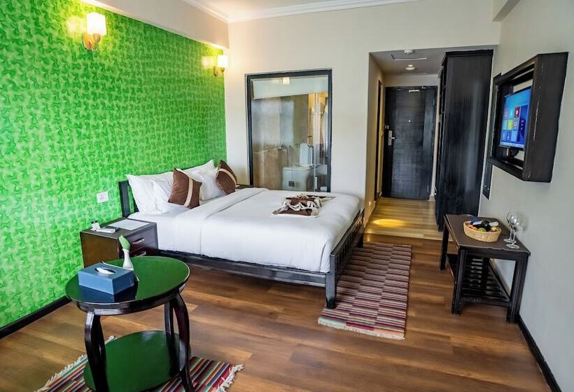 اتاق لوکس, Sarowar