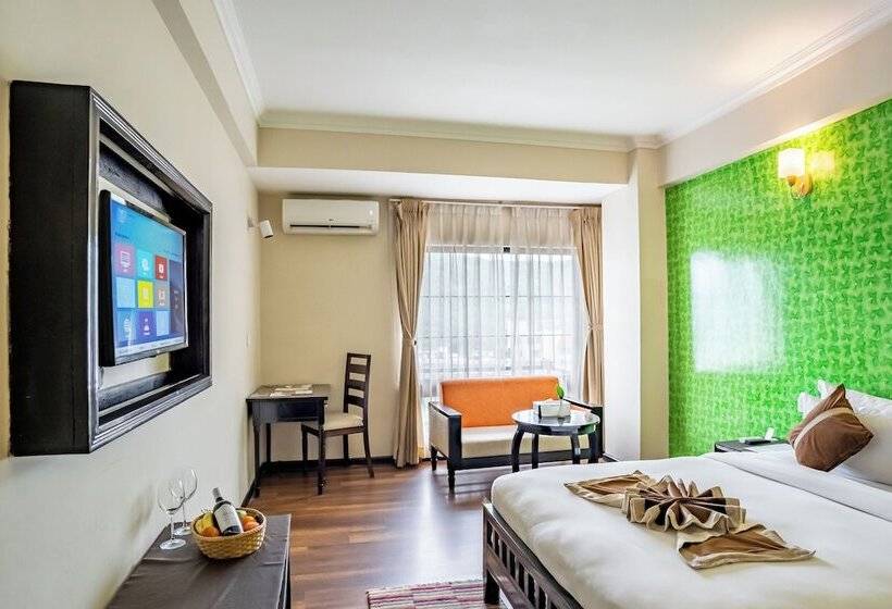 اتاق لوکس, Sarowar