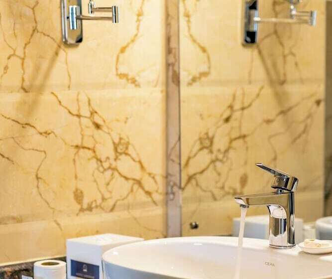 اتاق سوپریور, Sarowar