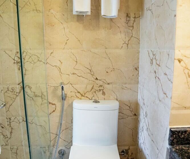 اتاق سوپریور, Sarowar