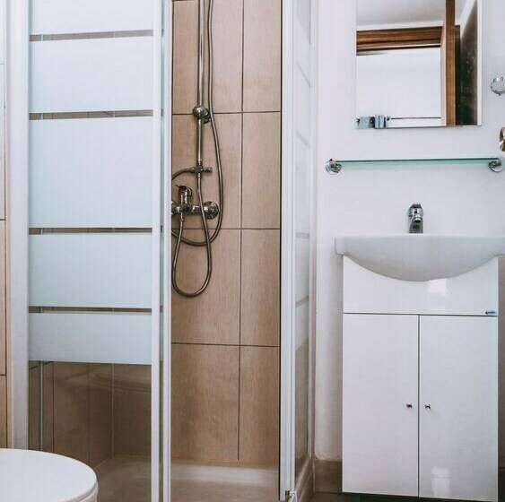 标准间带阳台, Thomas Apartments