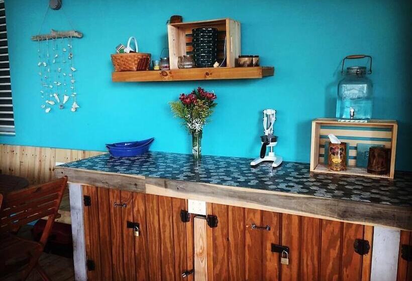 اتاق استاندارد با سرویس بهداشتی مشترک, Casa Coral