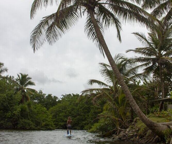 اتاق استاندارد با سرویس بهداشتی مشترک, Casa Coral