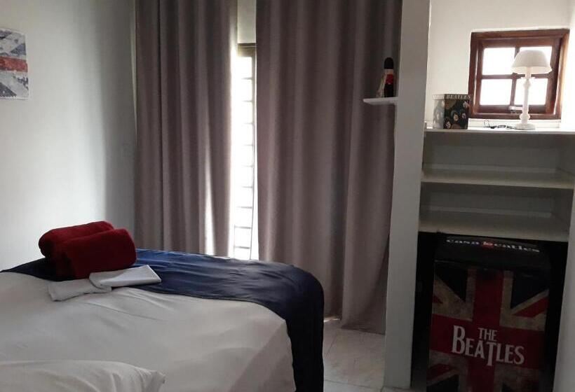 スタンダードルーム, Casa Beatles Hostel Bauru