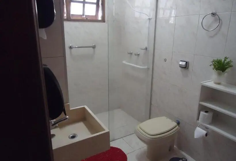 スタンダードルーム, Casa Beatles Hostel Bauru