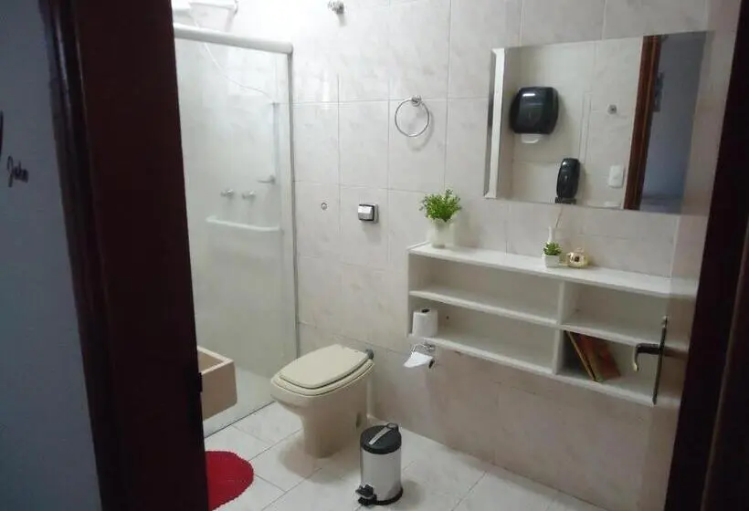 スタンダードルーム, Casa Beatles Hostel Bauru