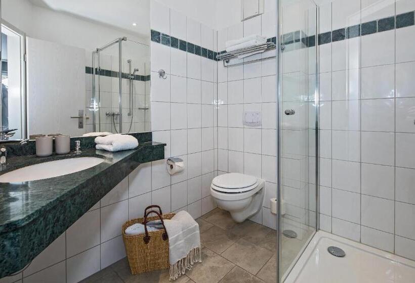 Семейный Номер, & Apartments Strandidyll