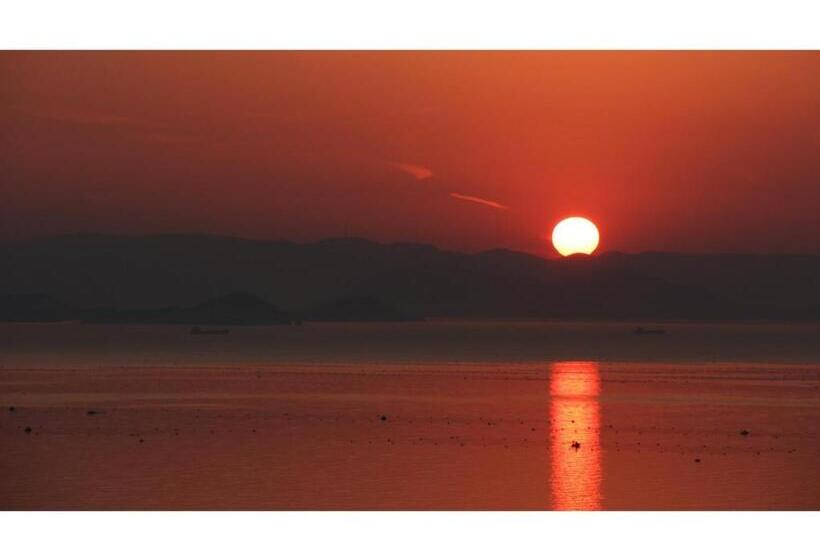 إستوديو قياسى, Kokumin Shukusha Shodoshima